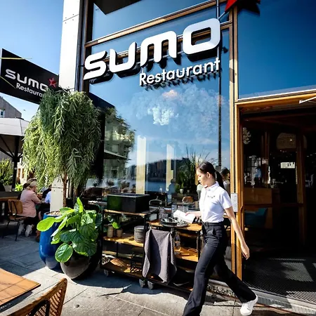 Modern In The Center Of شقة